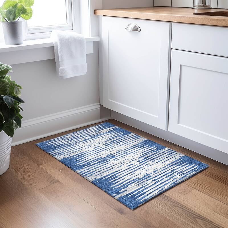 Machine Washable Indoor/ Outdoor Ombre Chantille Abstract Rug