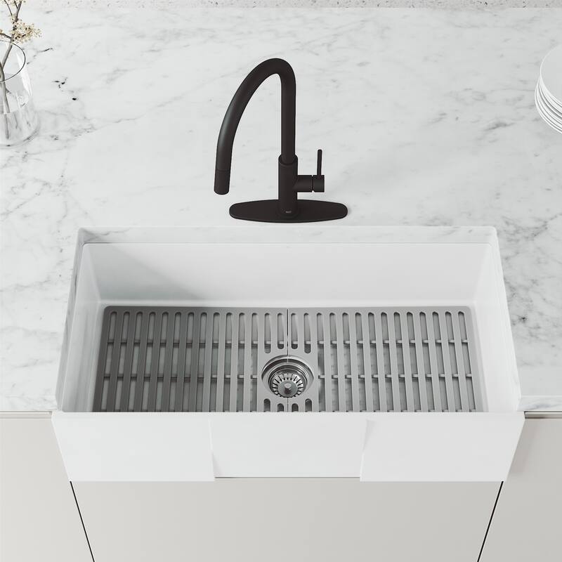 VIGO Bristol 19" H Single Handle Pull-Down Sprayer Kitchen Faucet