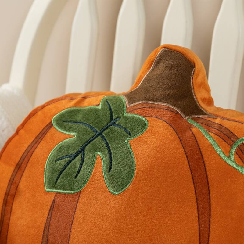 Glitzhome 15.5"L Fall/ Halloween Double Sided Pumpkin Throw Pillow