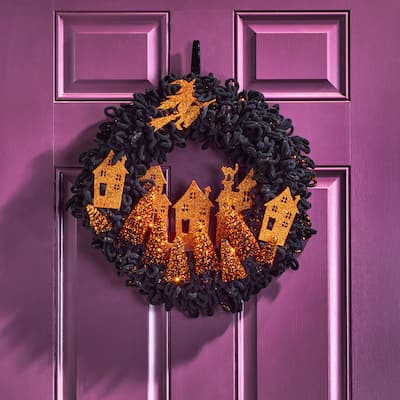 18' Halloween Spooky Town Wreath
