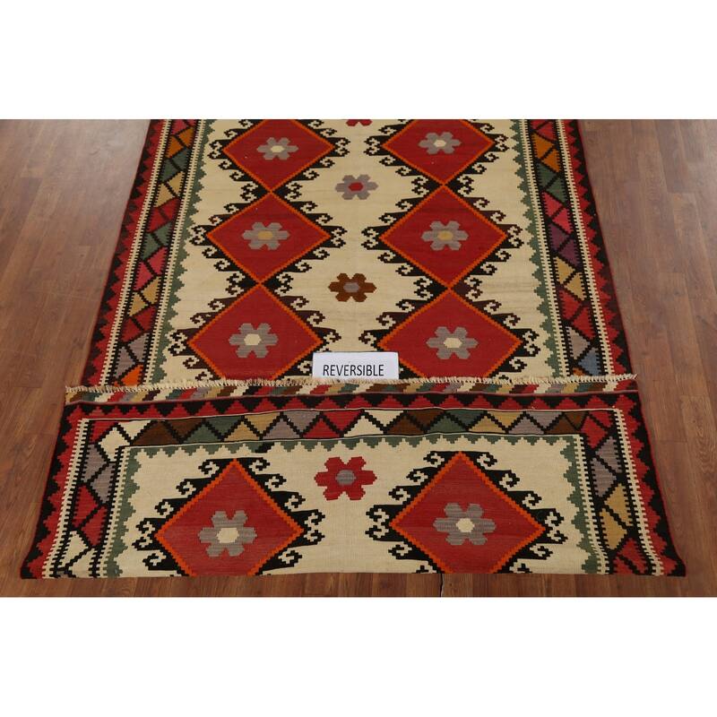 Hand-Woven Vegetable Dye Kilim Qashqai Persian Vintage Wool Carpet - 5'3"x 8'5"