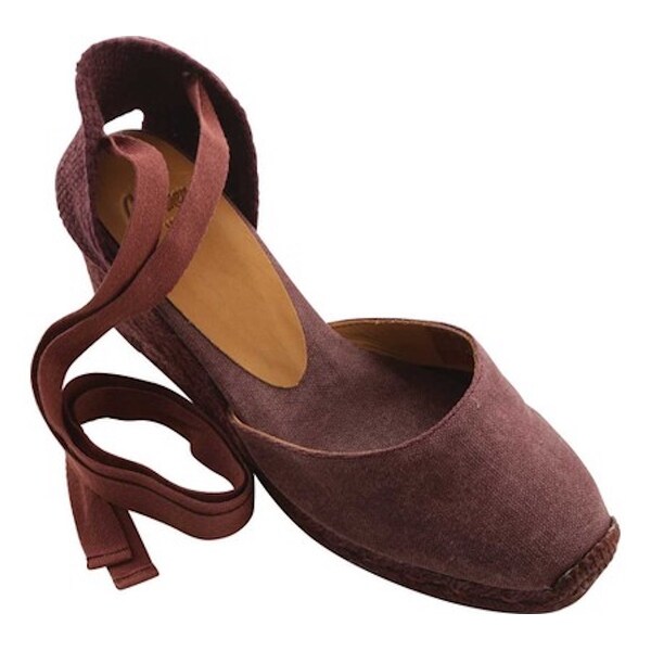 closed toe canvas sandals