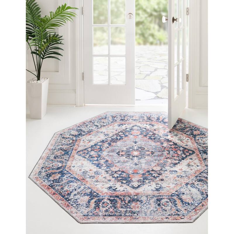 Traditional Tira Collection Area Rug