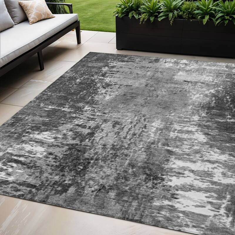 HomeRoots Abstract Transitional Rectangle Outdoor Rug - 5' X 8'