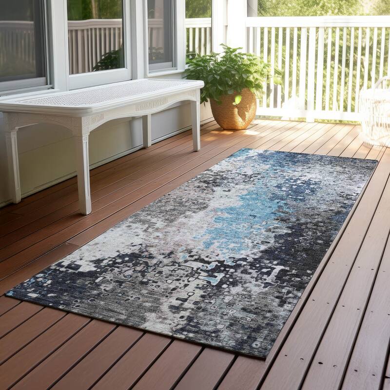 Machine Washable Indoor/ Outdoor Contemporary Abstract Chantille Rug - Denim - 2'3" x 7'6"