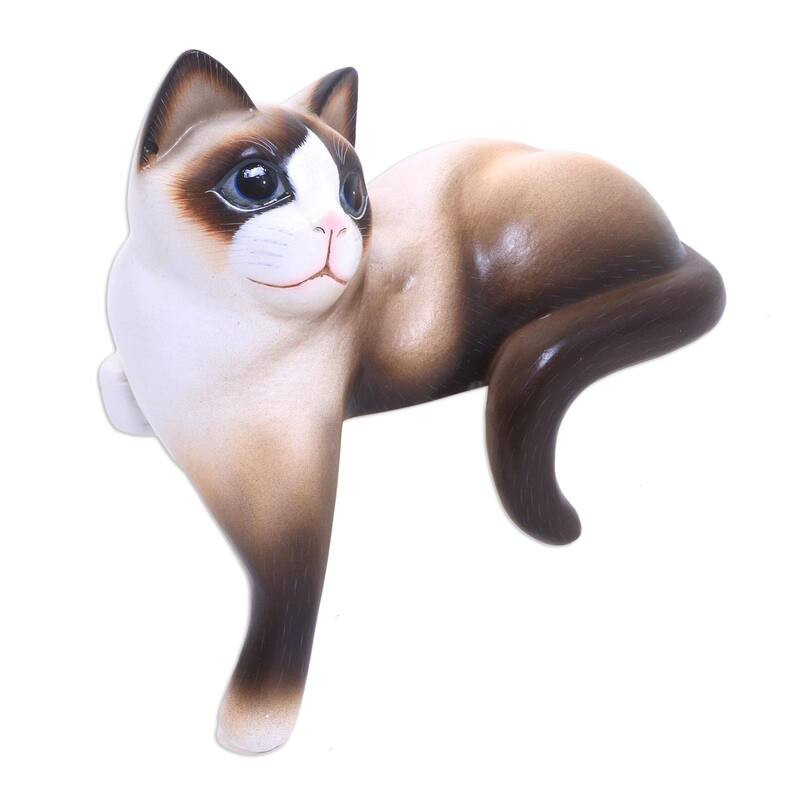 Handmade Wistful Kitty Wood statuette (Indonesia) - 26 x 26 x 15
