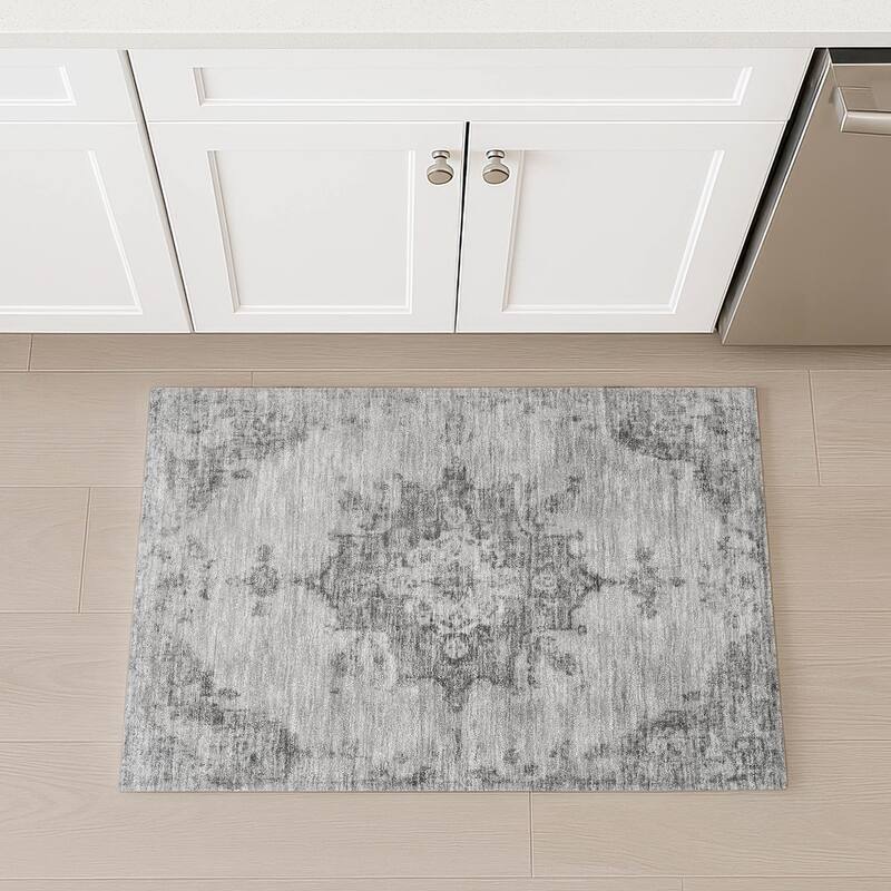 Machine Washable Indoor/ Outdoor Traditional Tabriz Chantille Rug