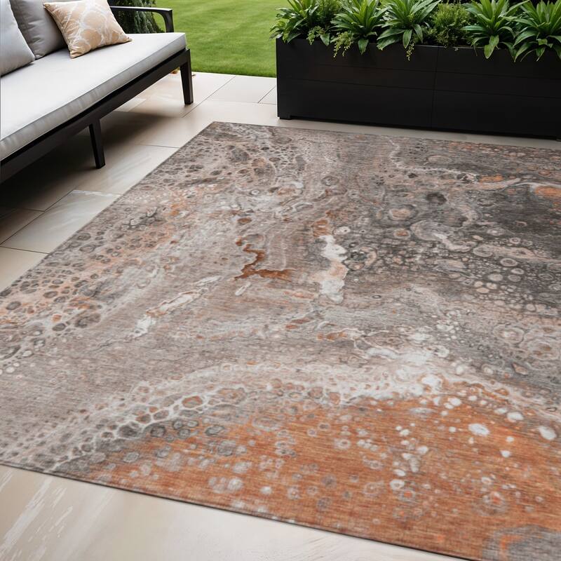HomeRoots Abstract Contemporary Rectangle Outdoor Rug - 5' X 8'