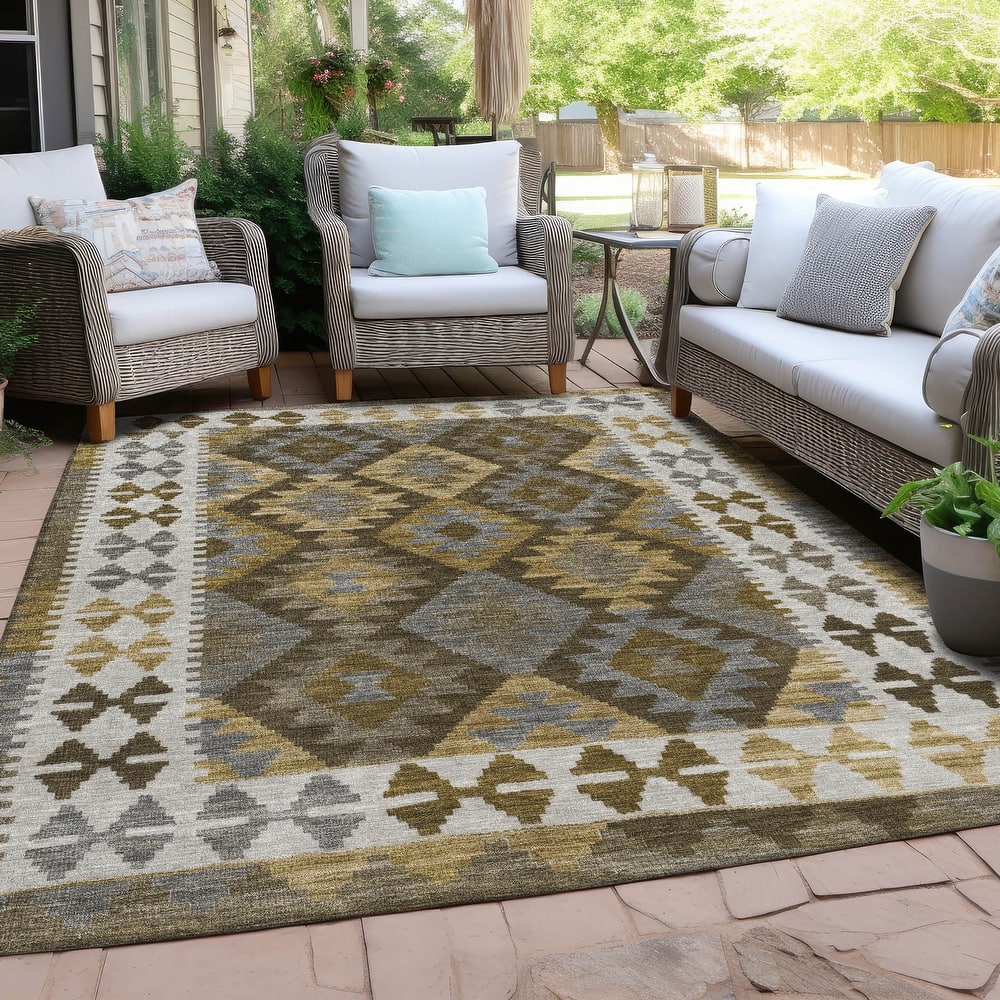 Machine Washable Indoor/ Outdoor Boho Global Chantille Rug