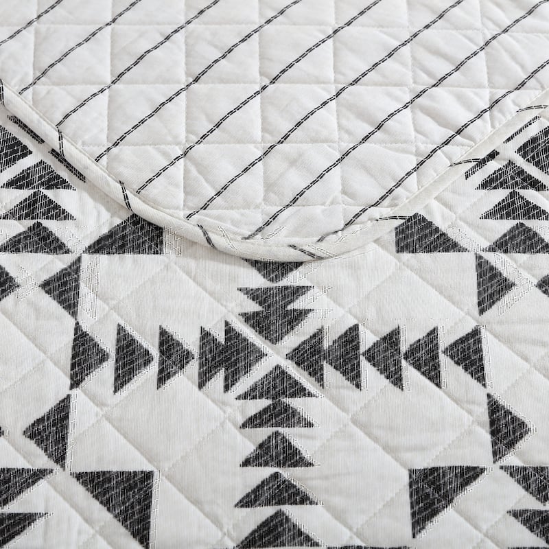 Eddie Bauer Arrowhead Cotton Charcoal Quilt Set