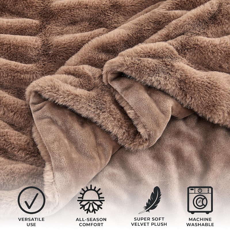 Luxurious Ruched Faux Fur Reversible Microfiber Throw