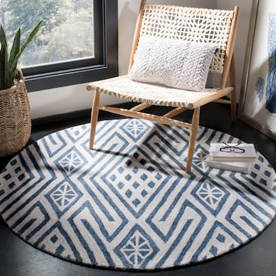 SAFAVIEH Handmade Micro-Loop Porveig Wool Rug