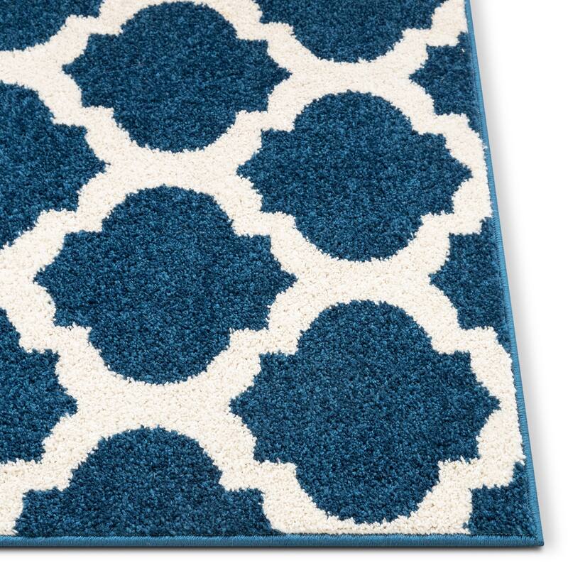 Well Woven Modern Trellis Lines Runner Rug - 2' x 7'3"