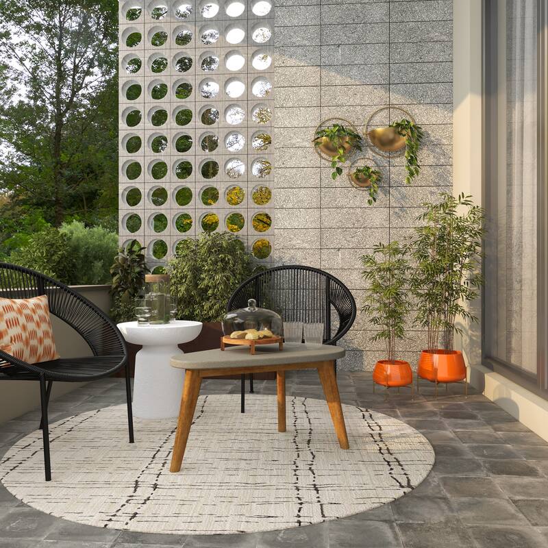 Iron Contemporary Planter (Set of 2) - 8' x 10'