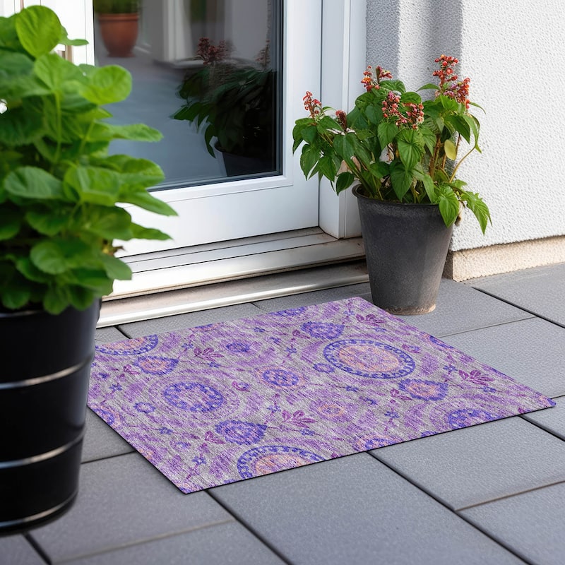Machine Washable Indoor/ Outdoor Chantille Boho Suzani Rug - Lavender - 1'8" x 2'6"