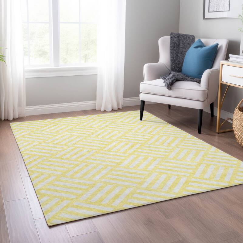 Machine Washable Indoor/ Outdoor Chantille Geo Contemporary Rug - Yellow - 8' x 10'