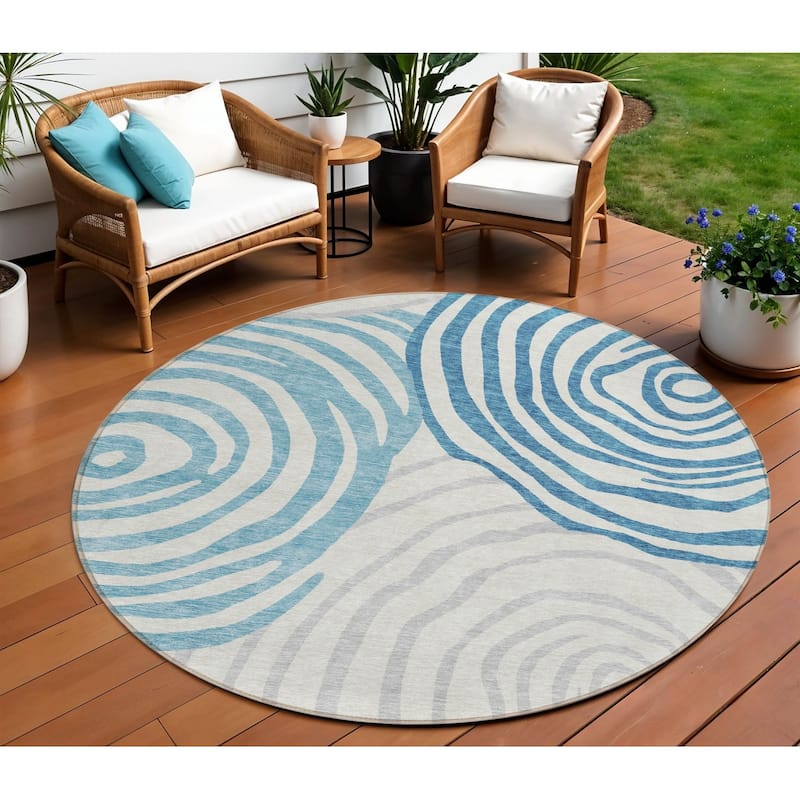 HomeRoots Abstract Transitional Rectangle Outdoor Rug - 8' Round
