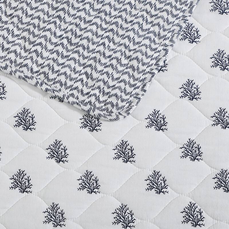 Nautica Coral Beach Blue Motifs Cotton Reversible White Quilt (3 Piece Set)