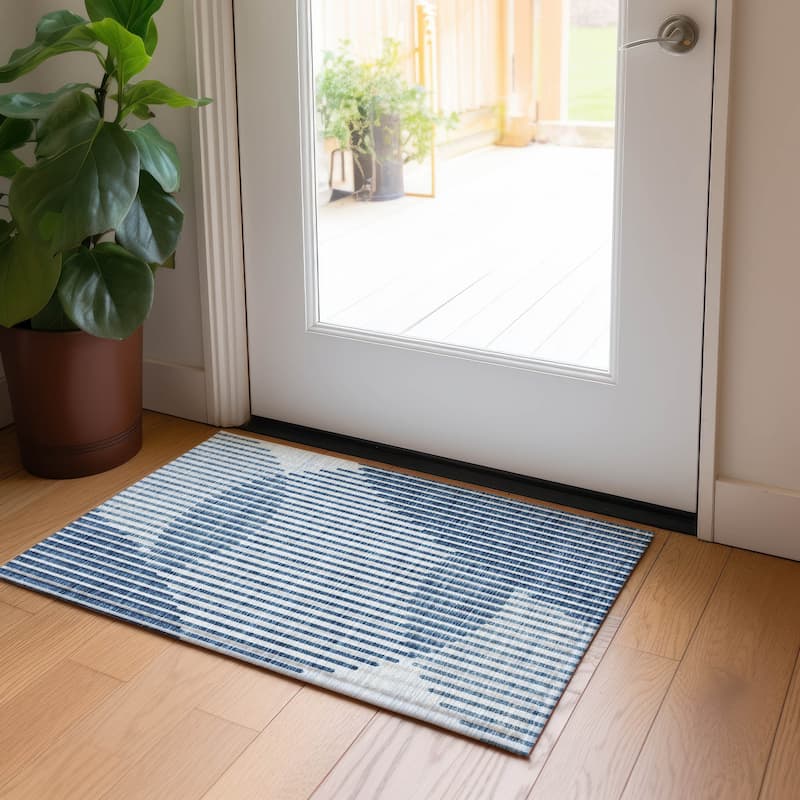 Machine Washable Indoor/ Outdoor Abstract Stripe Chantille Rug
