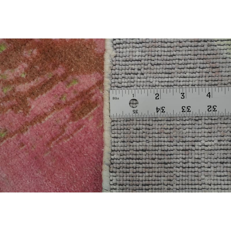 Hand-knotted Modern Silk Multi-Colored Abstract Oriental Area Rug - 5' 9'' X 4' 0''