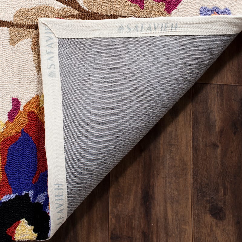 SAFAVIEH Handmade Four Seasons Laurenza Floral Rug