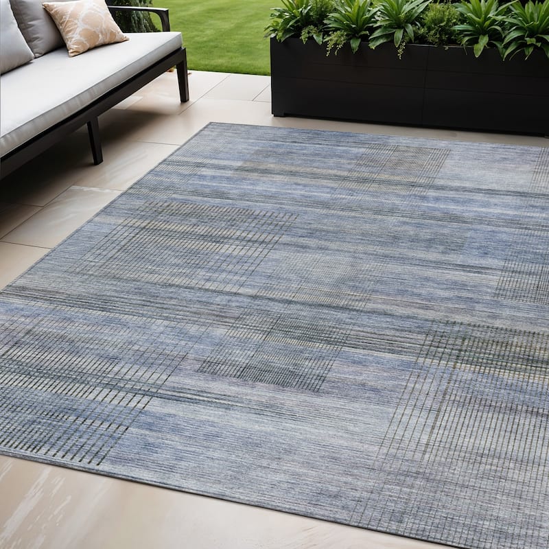 HomeRoots Striped Transitional Rectangle Outdoor Rug - 5' X 8'