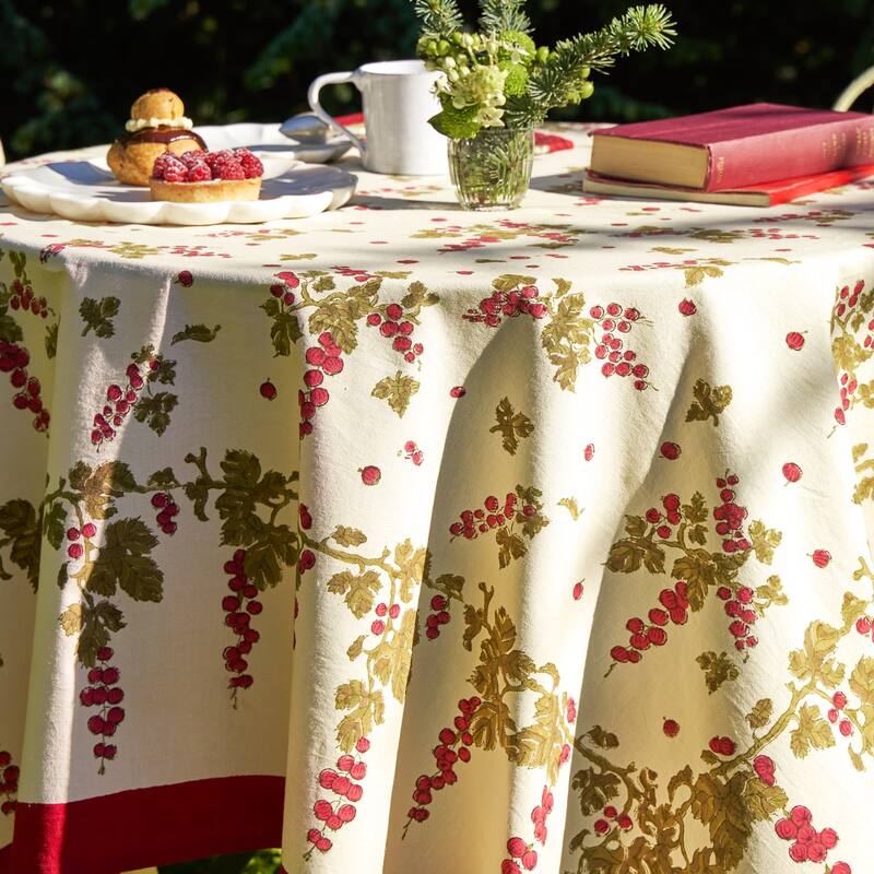 Gooseberry Square Red/ Green Cotton Tablecloth