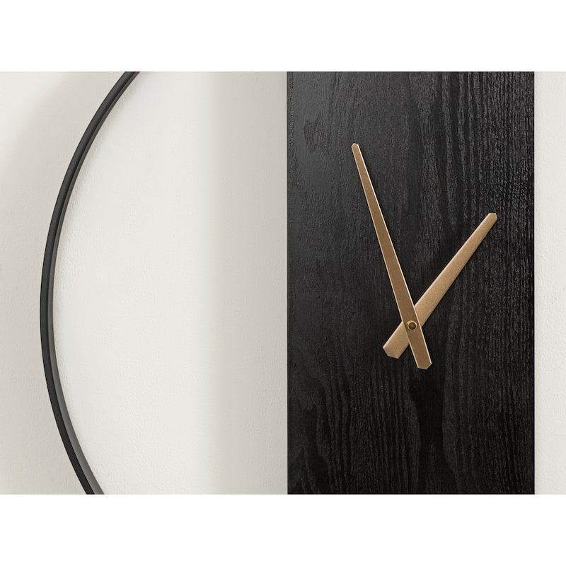 Kate and Laurel Ladd Round Numberless Wall Clock