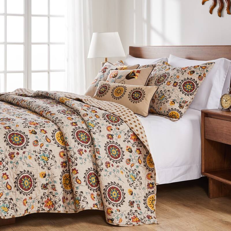 Greenland Home Fashions Andorra Suzani Medallion 100% Cotton Reversible Quilt Set