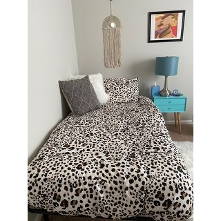 Betsey Johnson Full//Queen Reversible Bedding with a Zipper Closure /& Inner Corner Ties Cool /& Lightweight Comforter Set Water Leopard Collection White
