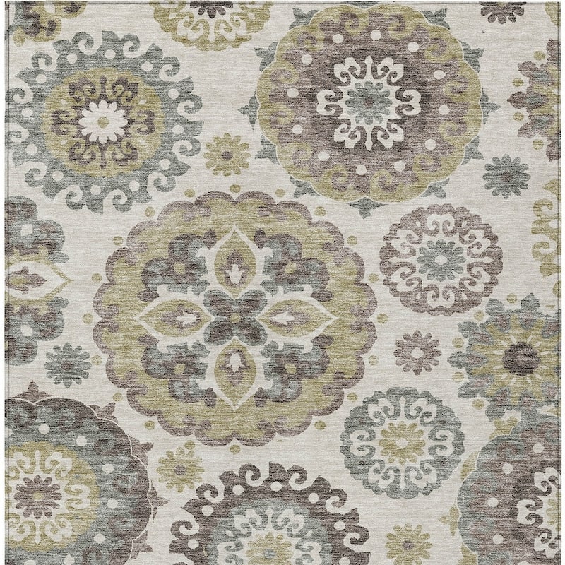 HomeRoots Floral Medallion Transitional Rectangle Outdoor Rug