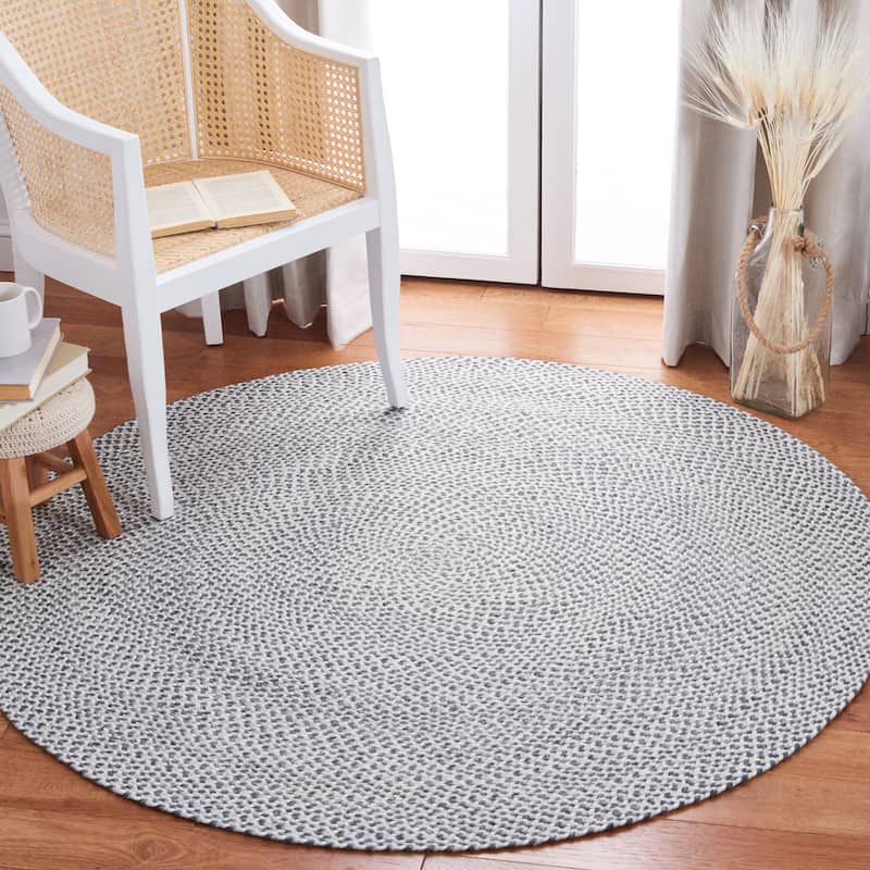SAFAVIEH, Handmade Handmade Insa Country Geometric Polyester Rug - 8' Round - Grey/Ivory
