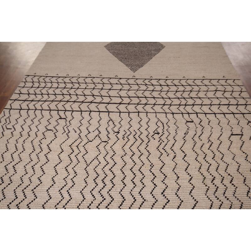 Moroccan Oriental Area Rug Hand-Knotted Beige Wool Carpet - 6'9"x 10'3"