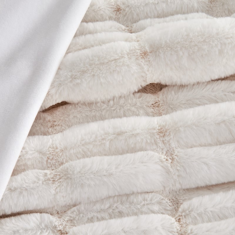Luxurious Ruched Faux Fur Reversible Microfiber Throw