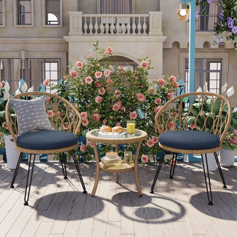 2-Person Outdoor Leisure Set with Glass Round Table and Cushions for Patios and Balconies