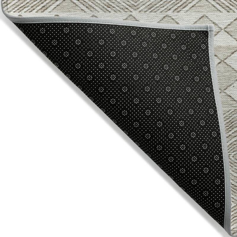 HomeRoots Geometric Transitional Rectangle Outdoor Rug