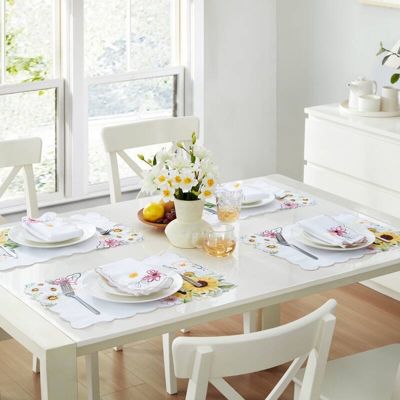 Sunflower and Daisies Napkins, Set of 4 - 17x17