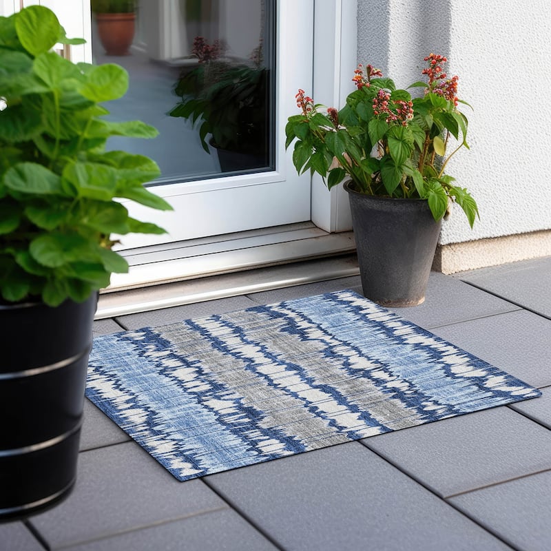 Machine Washable Indoor/ Outdoor Chantille Contemporary Ombre Rug - Navy - 1'8" x 2'6"