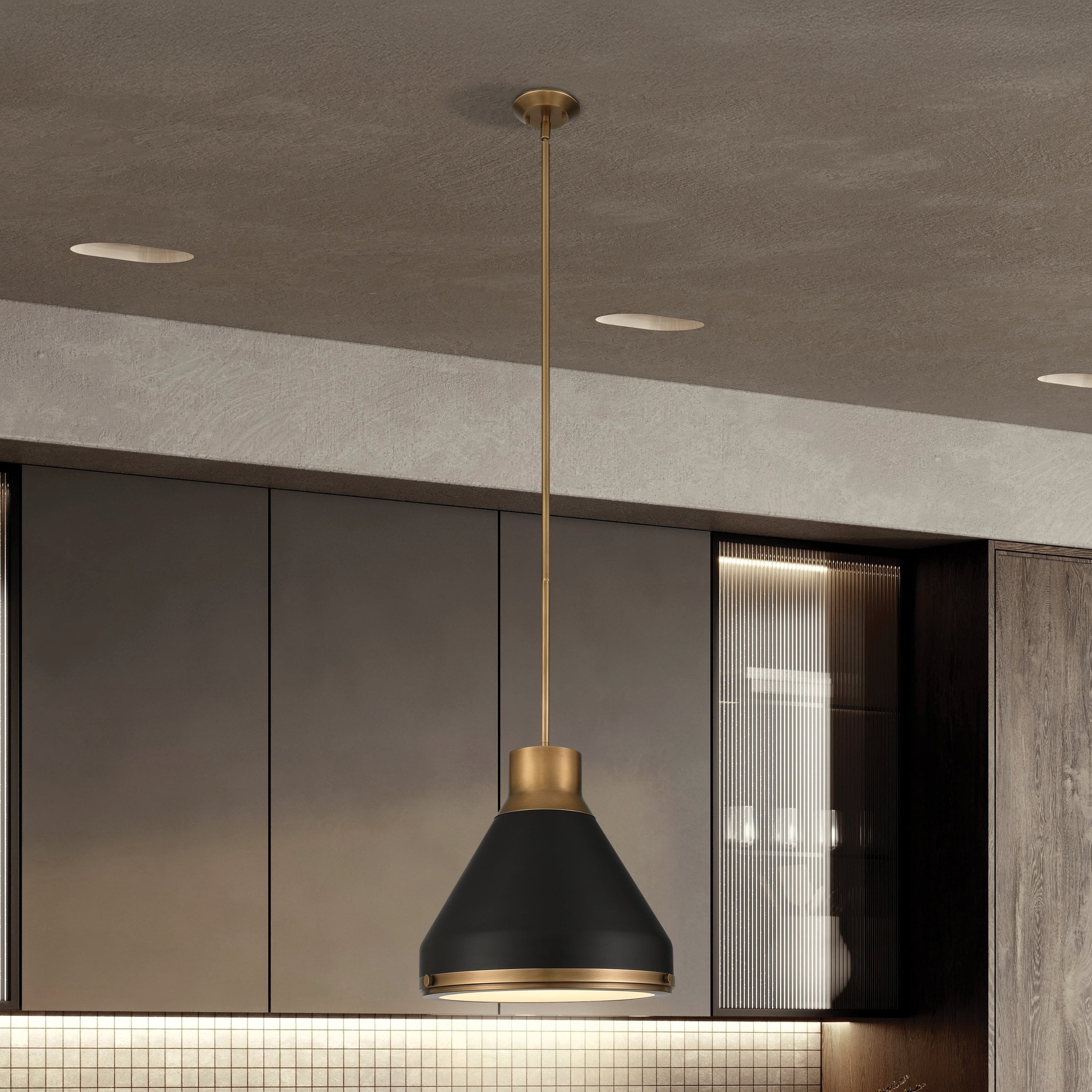 Thesis Doyle 18-inch 1-light Natural Brass Pendant Light with Matte Black Metal Shade