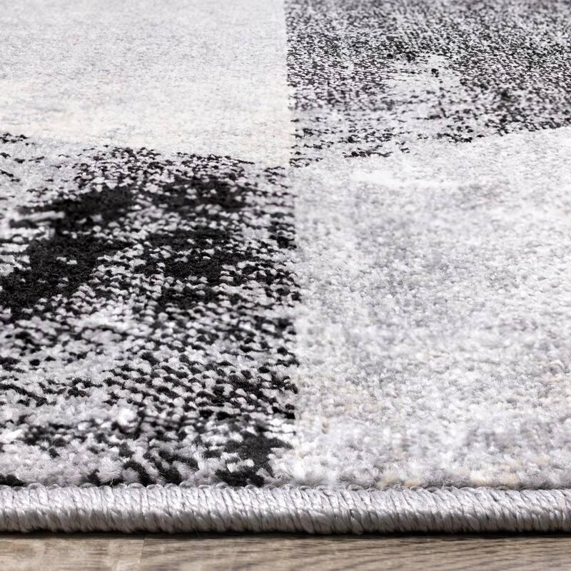Covington Collection - Grey/Beige/Cream Distressed Triangles Rug, 3'11" x 5'7"