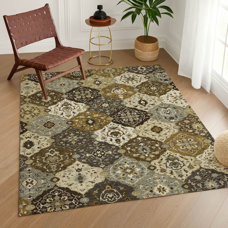Machine Washable Indoor/ Outdoor Traditional Panel Chantille Rug