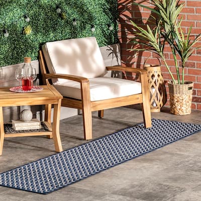 Nuloom Camryn Herringbone Indoor/Outdoor Area Rug