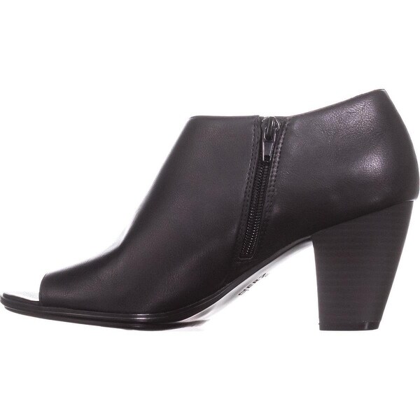 naturalizer tristen bootie