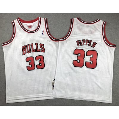 scottie pippen white bulls jersey