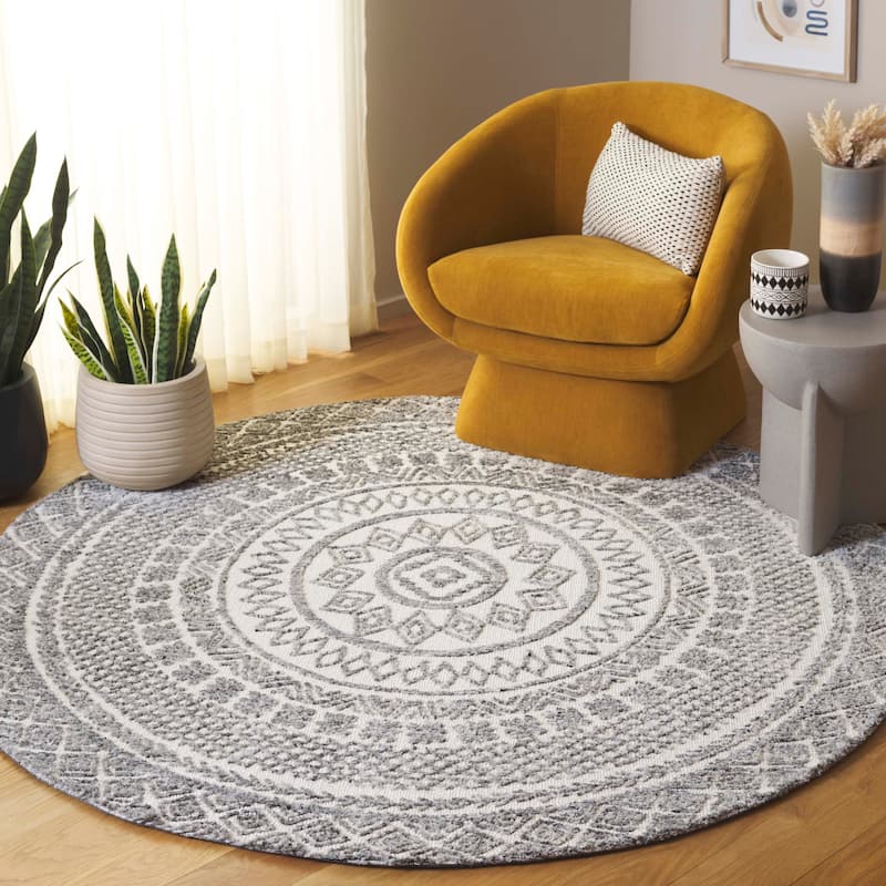 SAFAVIEH Audrey Zelea Rustic Geometric Rug - 6' Round - Ivory/Grey