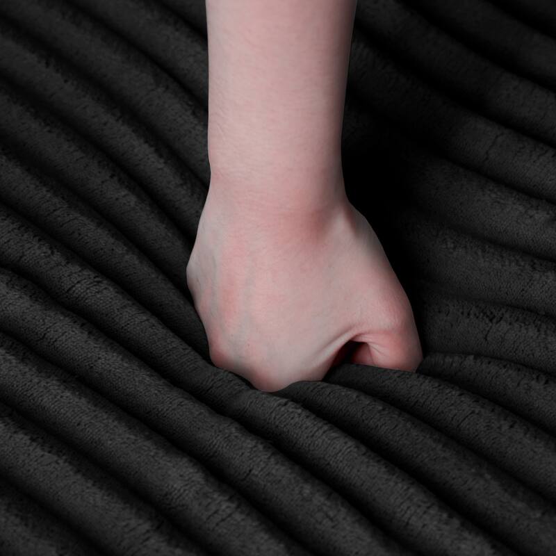 Sofa 113-in Casual Black 3 -seater Reclining Sectional - 8' x 10'