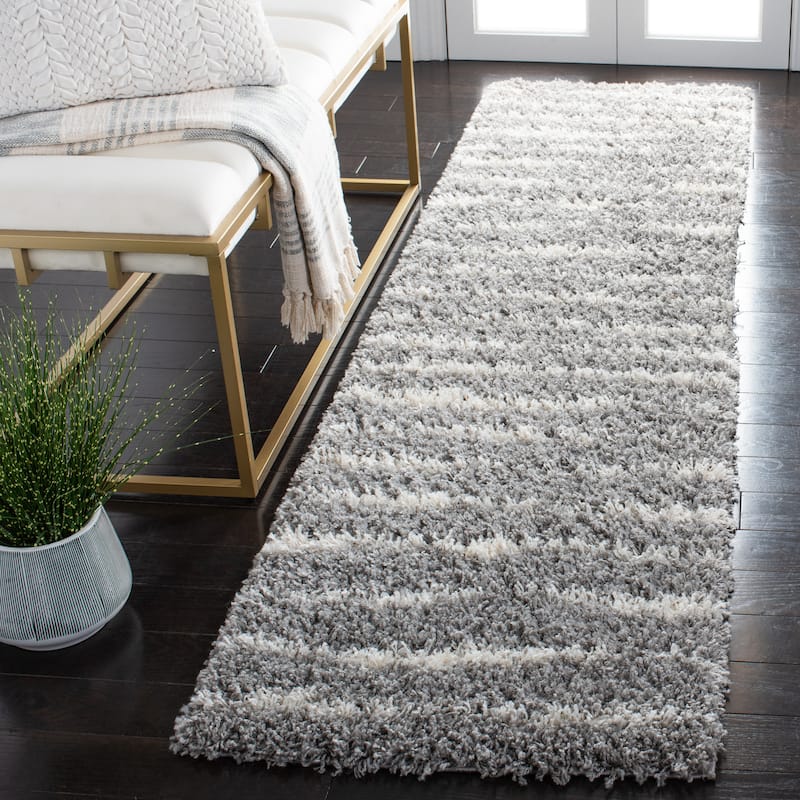 SAFAVIEH Venus Shag Bergny 1.75-inch Thick Rug - 2'2" x 14' Runner - Grey/Ivory
