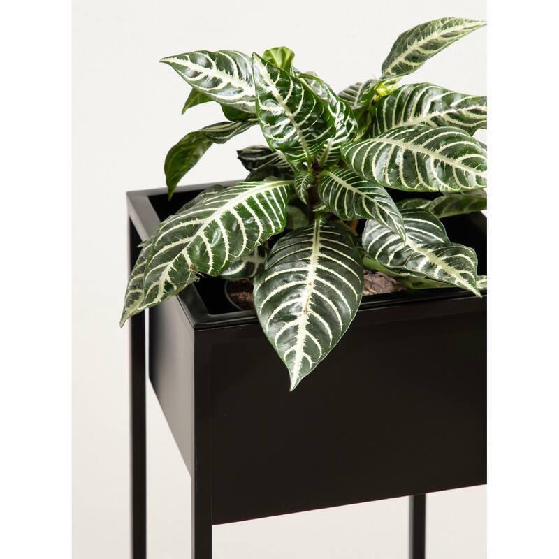 Kate and Laurel Palade Free Standing Metal Planter Set