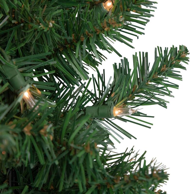 Pre-Lit Everett Pine Artificial Christmas Wreath 48-Inch Clear Lights - 48"