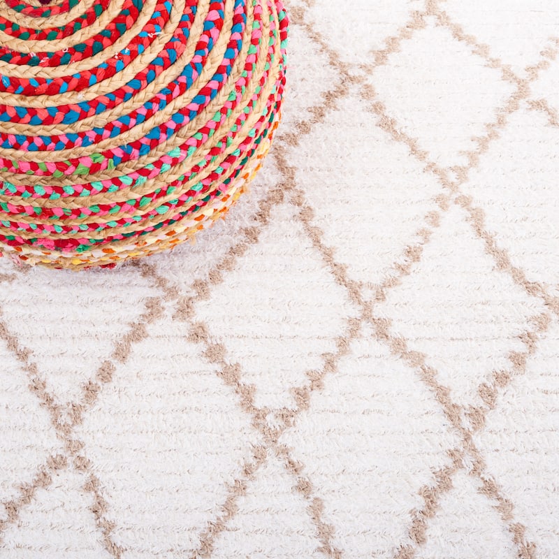 SAFAVIEH Augustine Kusum Boho Trellis Fringe Rug